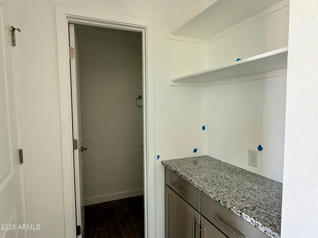 a view of utility room