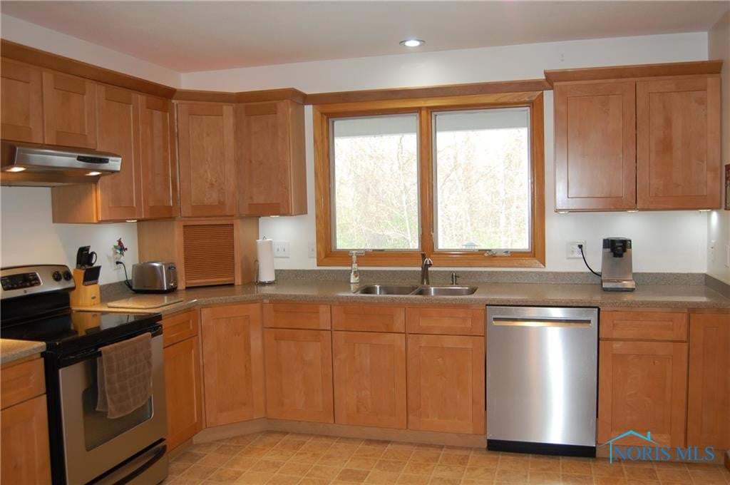 10203 Angola Road Swanton, OH 43558 - Photo 18 of 46 Gallery Image 18
