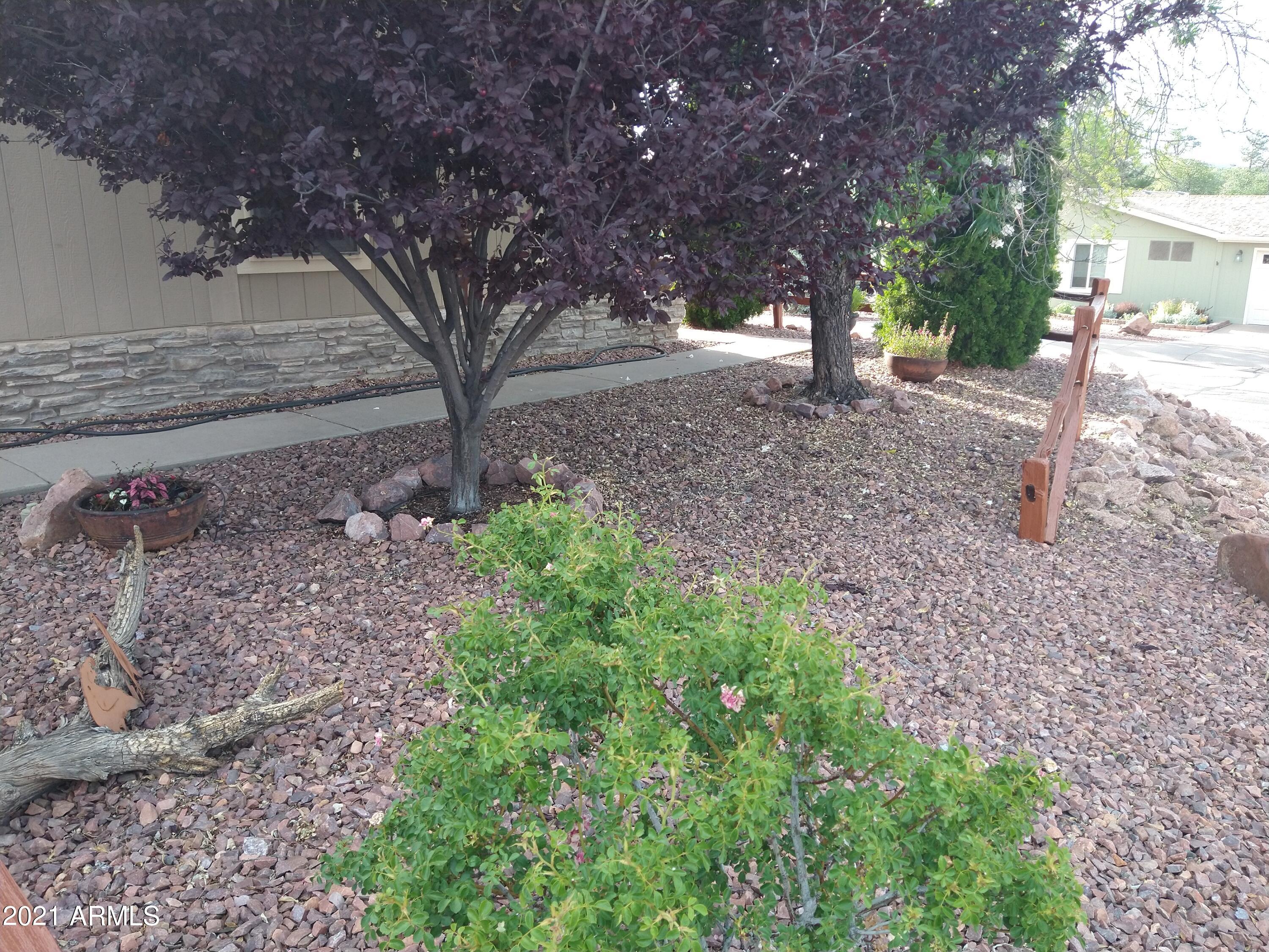 300 South Rim Rock Point Payson, AZ 85541 - Photo 11 of 40 Lovely Landscaping