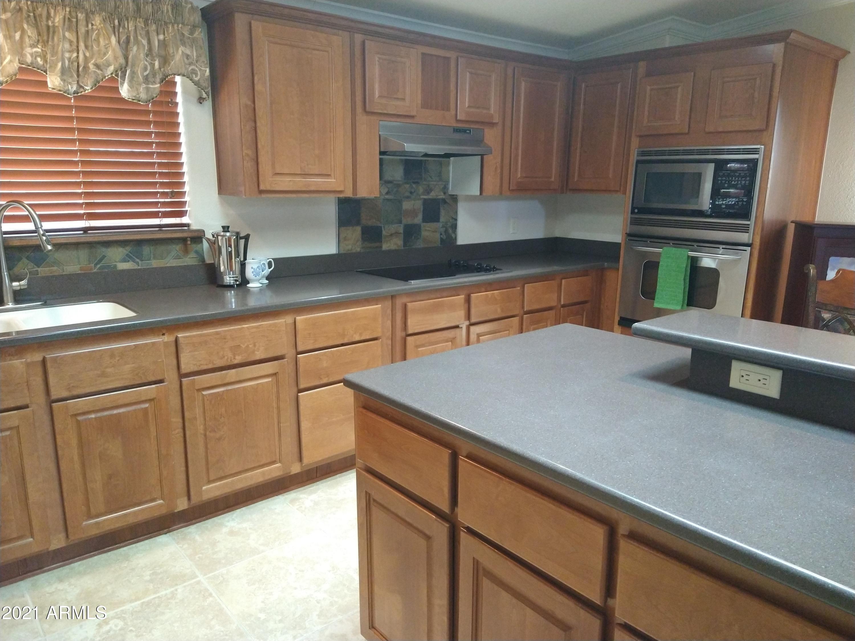 300 South Rim Rock Point Payson, AZ 85541 - Photo 24 of 40 Corian Counters