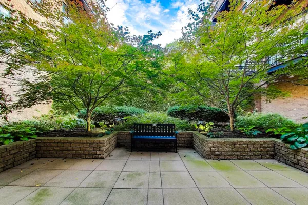 1040 West Adams Street, Unit 374, Chicago, IL 60607