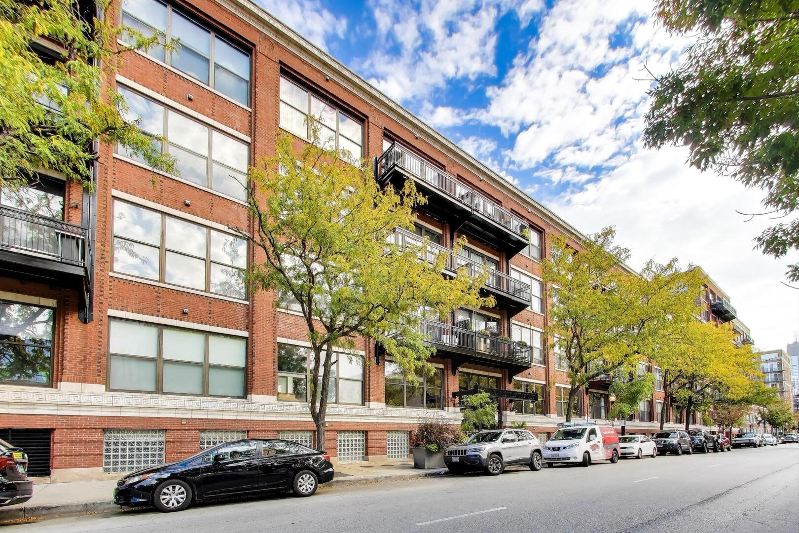 1040 West Adams Street, Unit 374 Chicago, IL 60607 - Photo 4 of 11