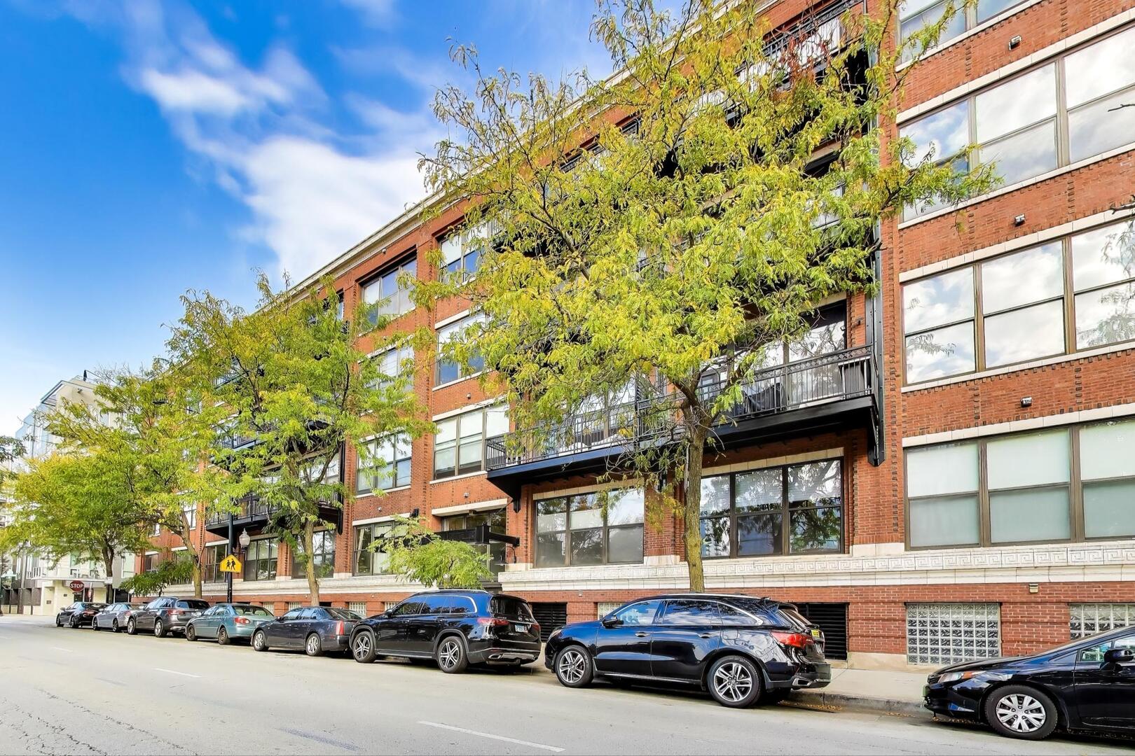 1040 West Adams Street, Unit 374 Chicago, IL 60607 - Photo 5 of 11