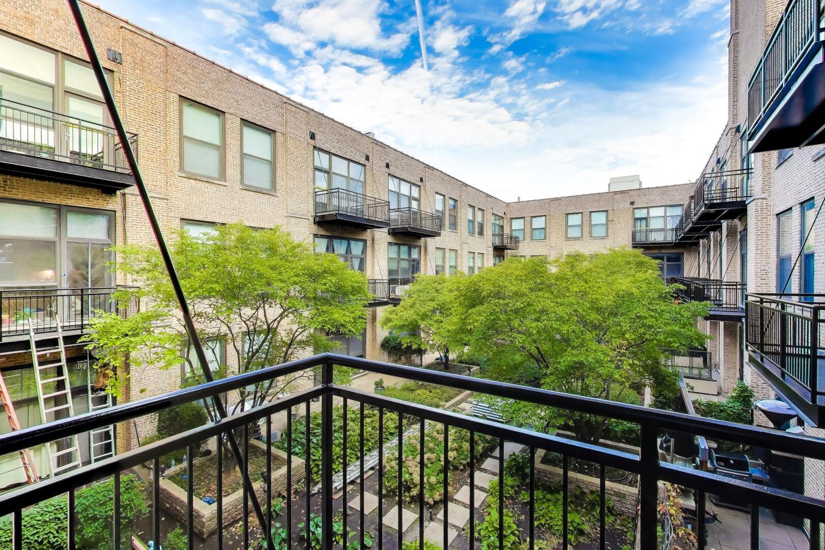 1040 West Adams Street, Unit 374 Chicago, IL 60607 - Photo 10 of 11