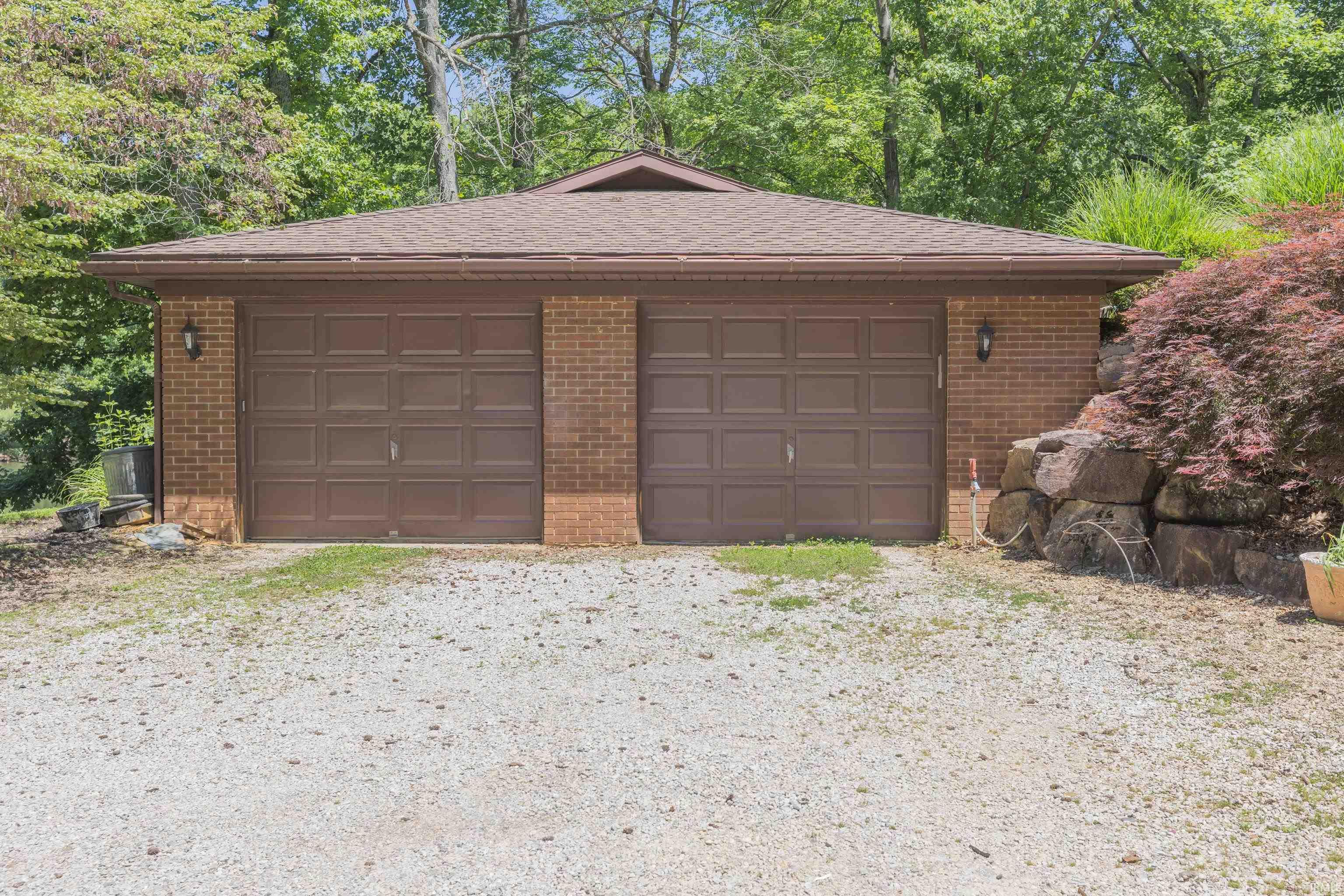 6214 Overpass Road Mount Vernon, IN 47620 - Photo 5 of 43