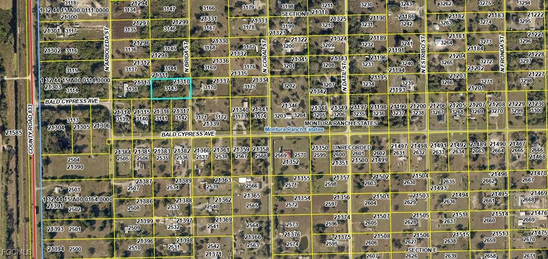 720 North Brida Street Clewiston, FL 33440 - Photo 3 of 4 a bathroom with a shower