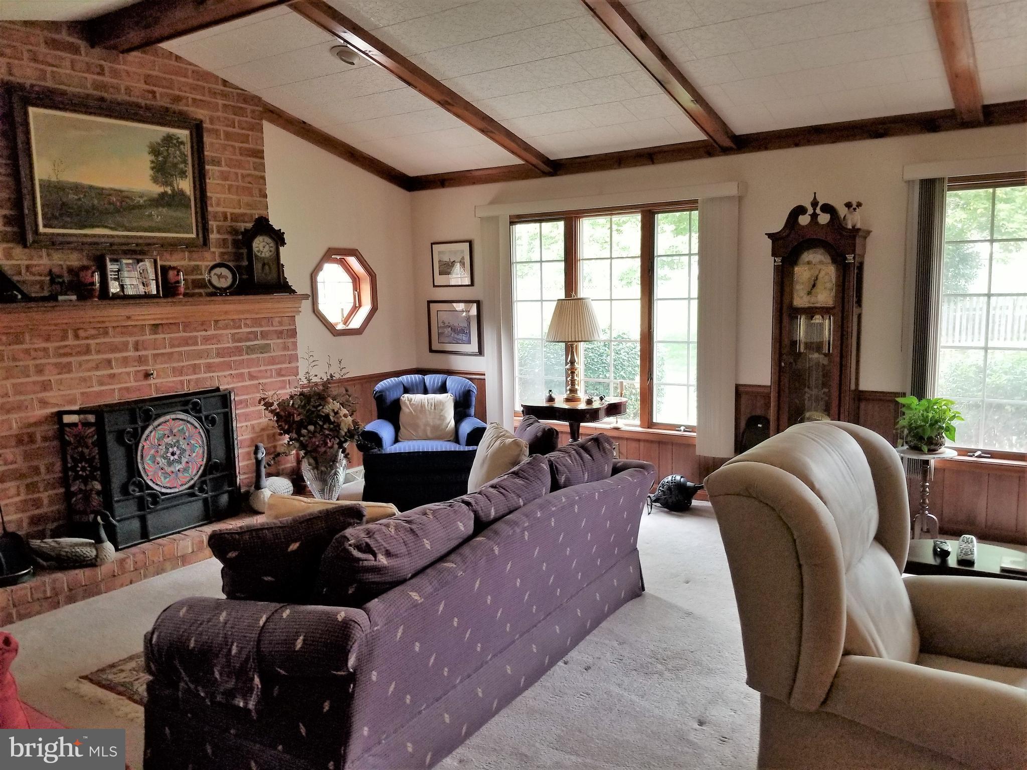 11663 Country Club Road Waynesboro, PA 17268 - Photo 12 of 29 Living Room