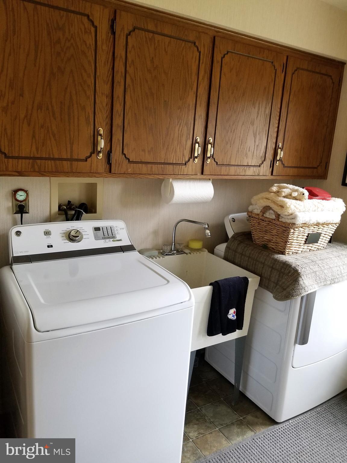 11663 Country Club Road Waynesboro, PA 17268 - Photo 22 of 29 Laundry/Mudroom