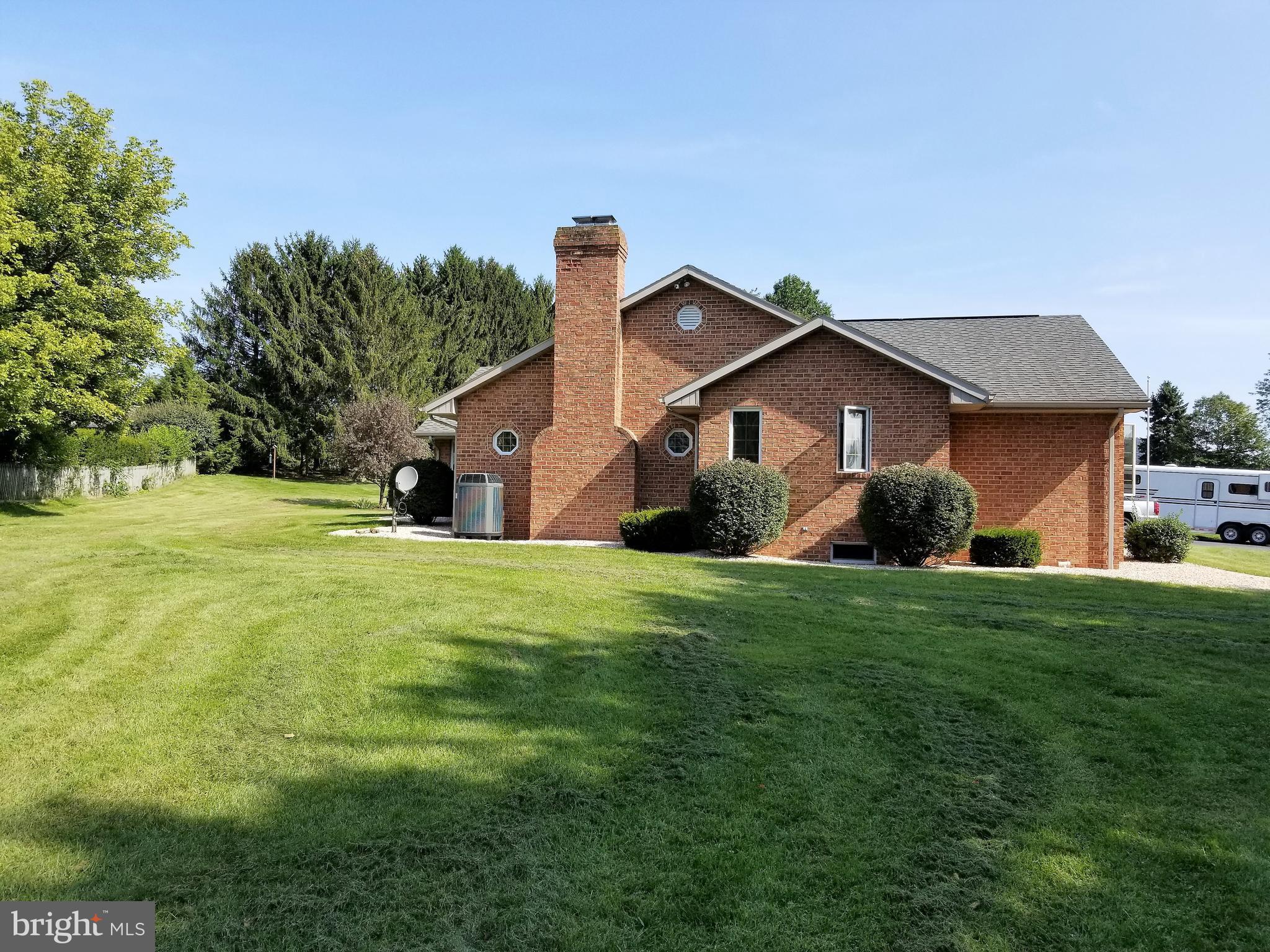 11663 Country Club Road Waynesboro, PA 17268 - Photo 4 of 29 Yard