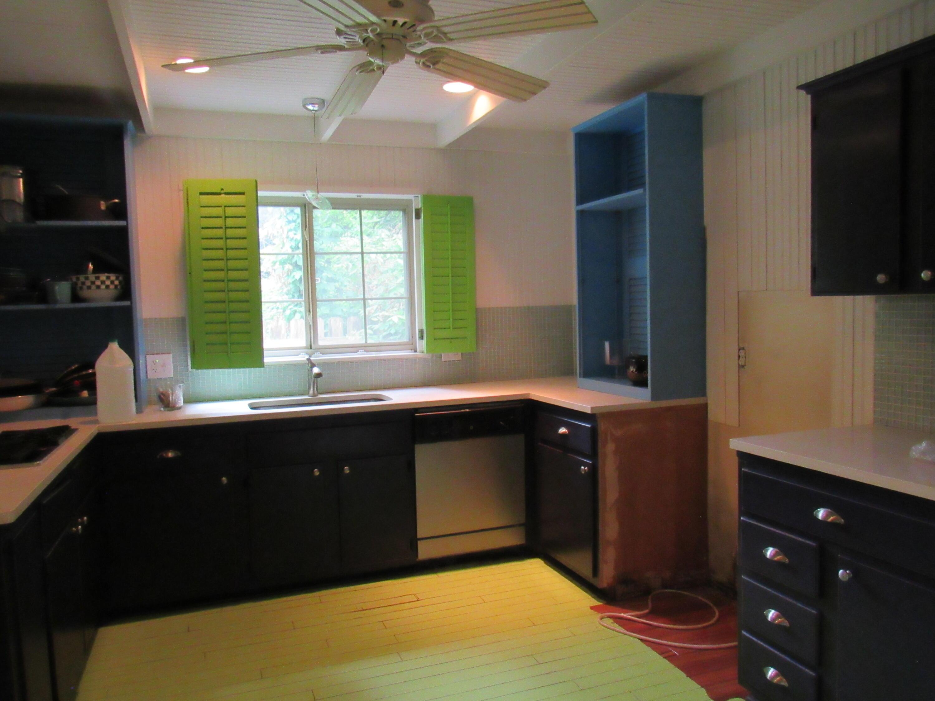 2551 Charing Road, Unit 6 Upper Arlington, OH 43221 - Photo 8 of 29 Kitchen