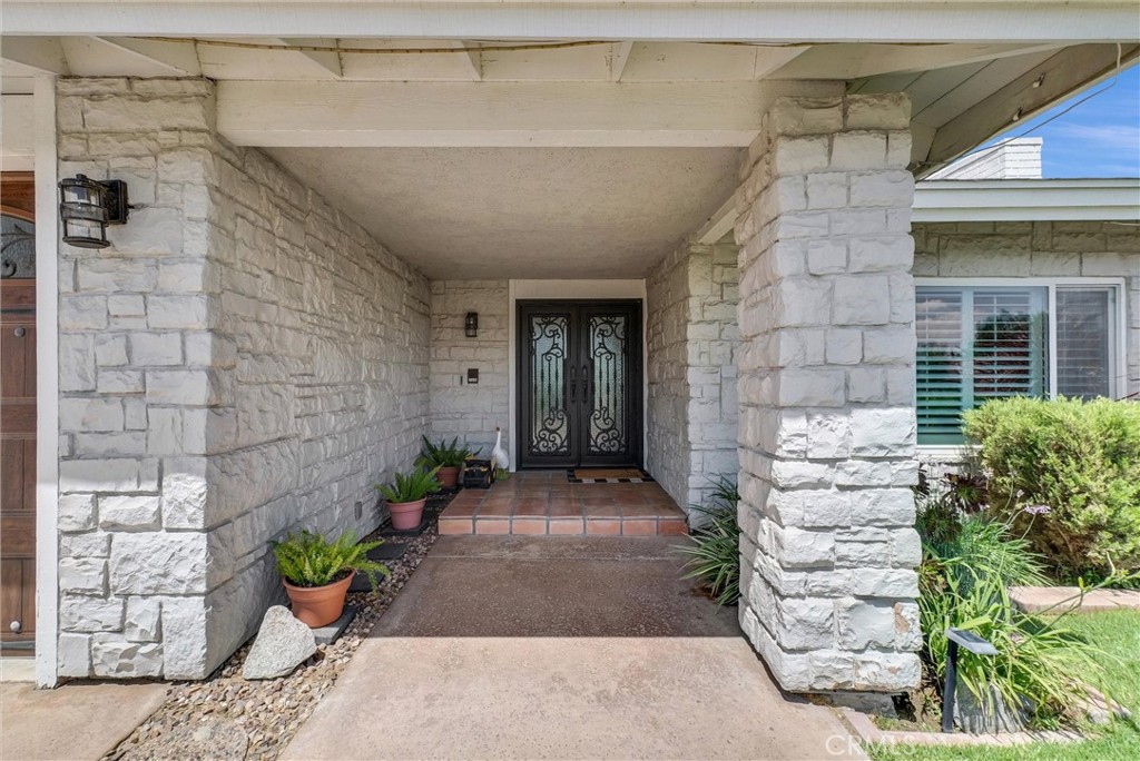 3441 Rocking R.M. Lane Norco, CA 92860 - Photo 4 of 42