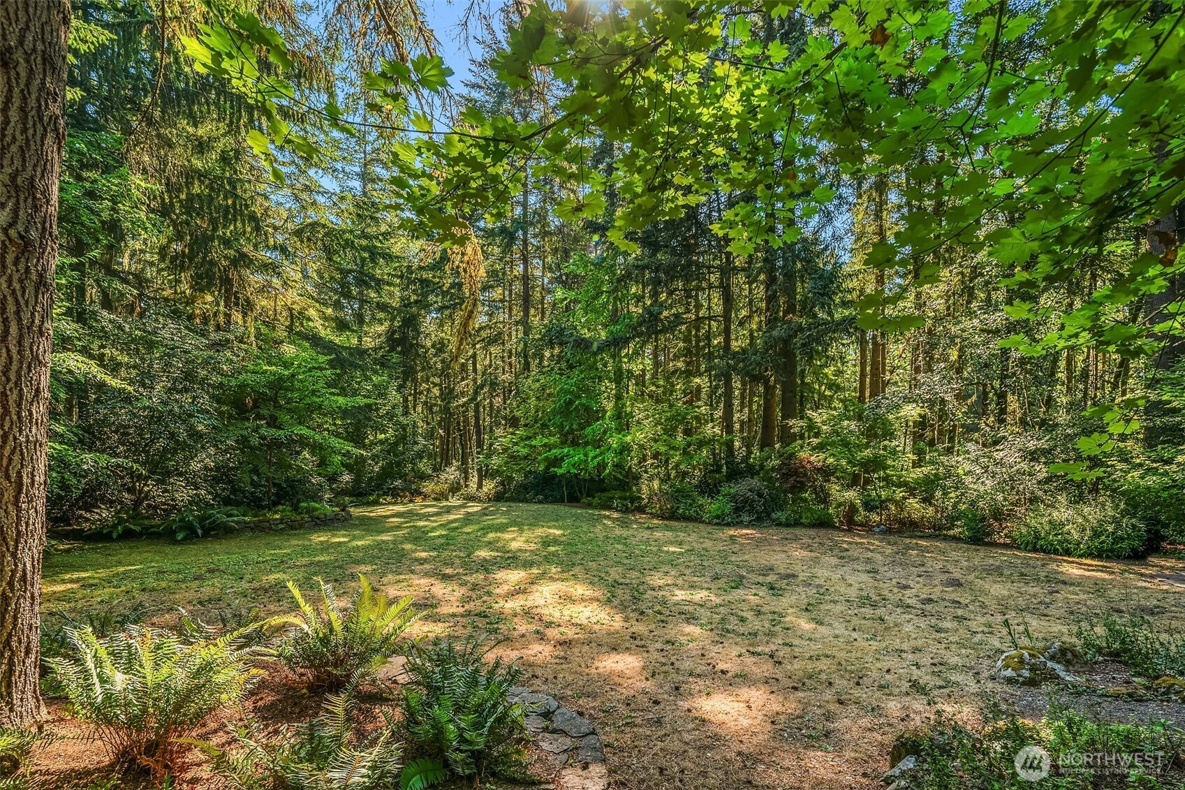 17804 Thorsen Road Southwest Vashon, WA 98070 - Photo 34 of 39 a view of a lush green space