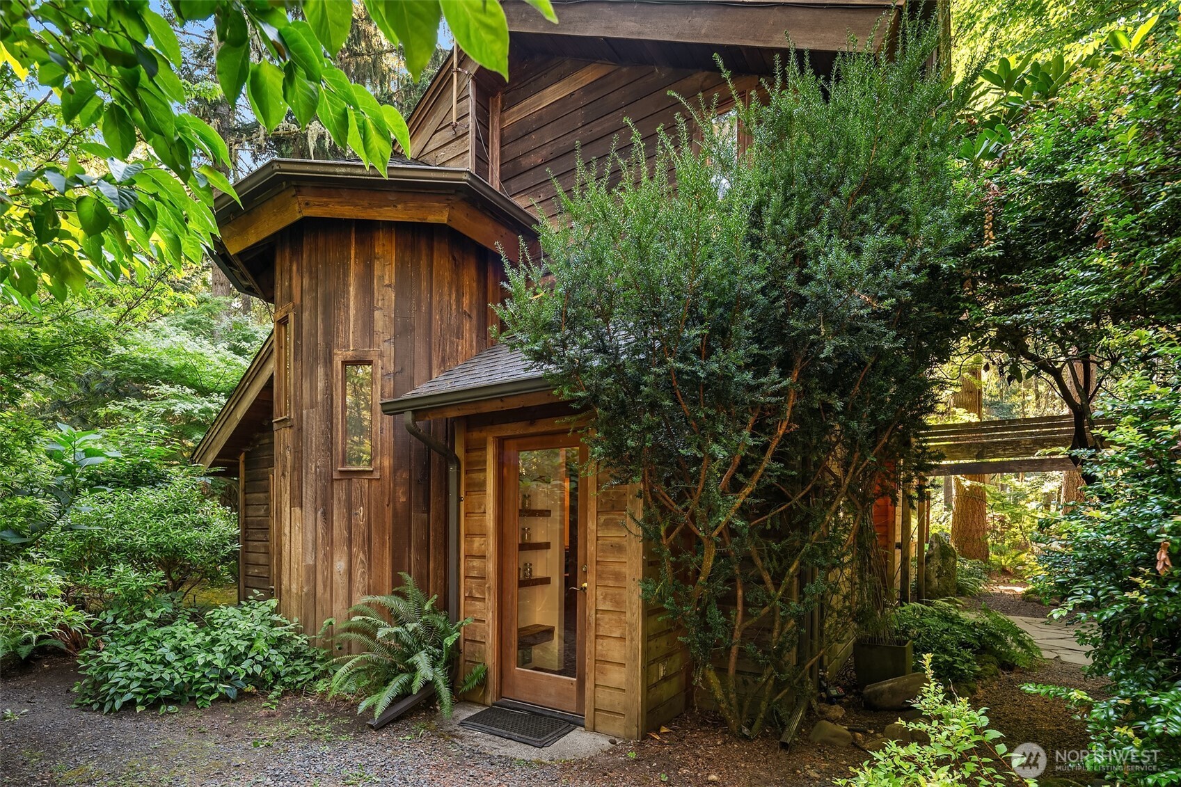 17804 Thorsen Road Southwest Vashon, WA 98070 - Photo 6 of 39 a small barn with a outdoor space