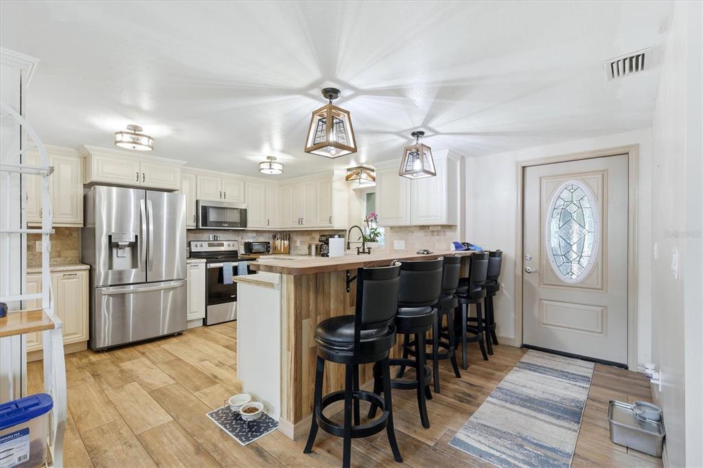 8362 Pelican Road Englewood, FL 34224 - Photo 8 of 24