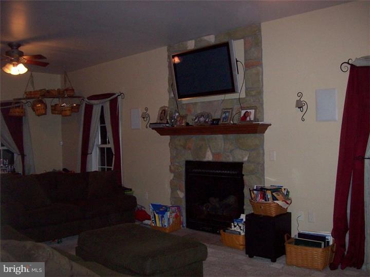 257 Groff Road Quarryville, PA 17566 - Photo 14 of 25 Family Room