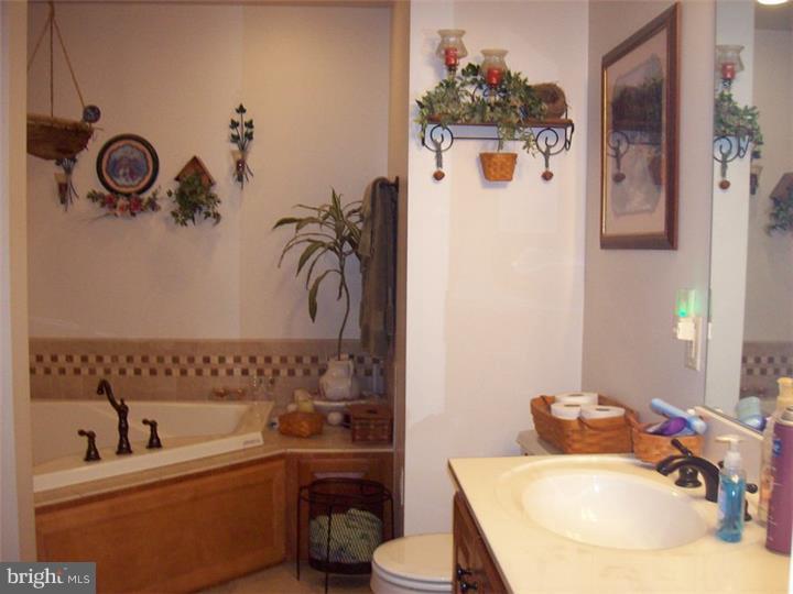 257 Groff Road Quarryville, PA 17566 - Photo 16 of 25 Master Bathroom