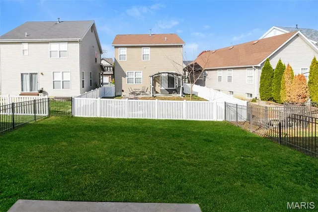 $2,415 | 3105 Sequoia Drive, Unit 3105, St. Peters, MO 63376