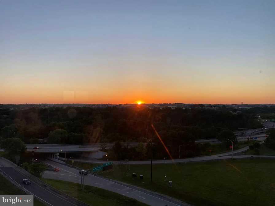 1011 Arlington Boulevard, Unit 1030 Arlington, VA 22209 - Photo 25 of 26 a view of outdoor space and mountain view in back