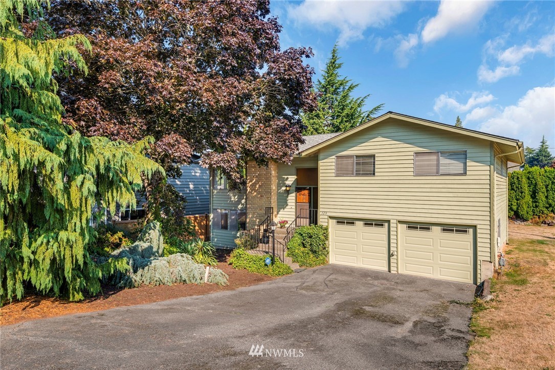 729 13th Way Southwest Edmonds, WA 98020 - Photo 1 of 20 Gallery Image 1