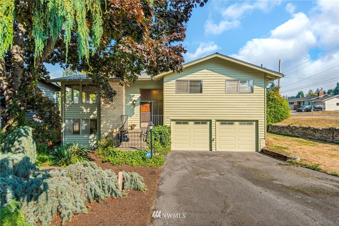 729 13th Way Southwest Edmonds, WA 98020 - Photo 2 of 20 Gallery Image 2