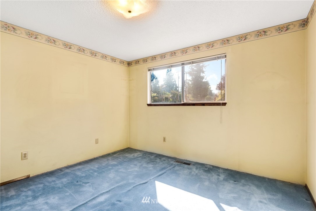 729 13th Way Southwest Edmonds, WA 98020 - Photo 12 of 20 Gallery Image 12