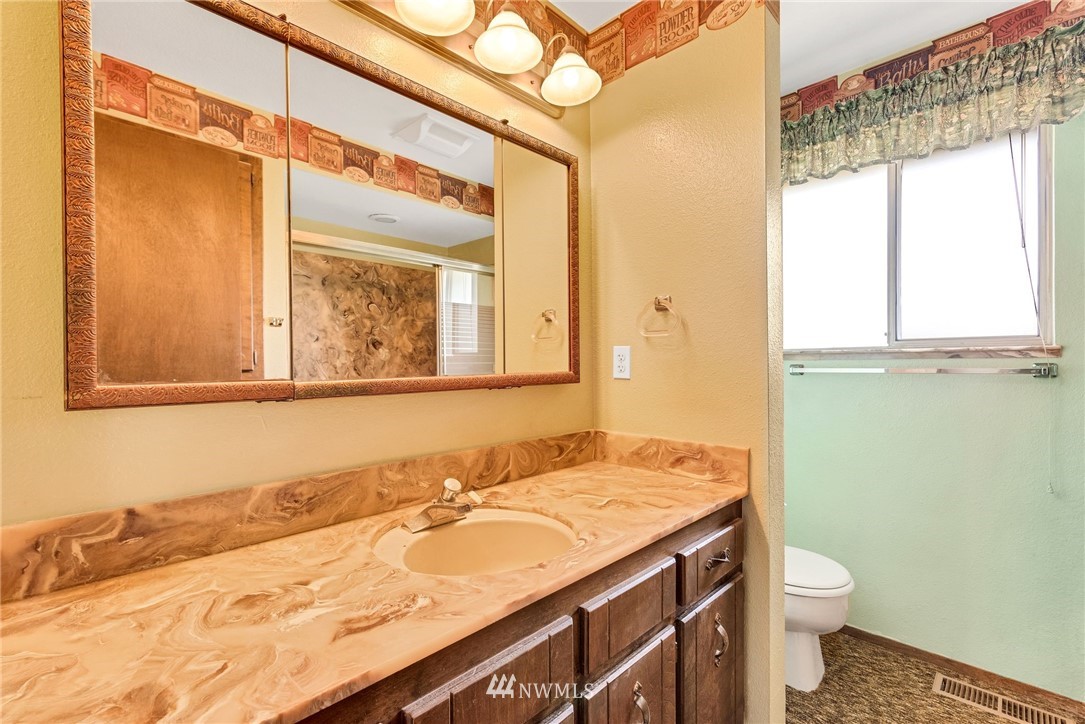 729 13th Way Southwest Edmonds, WA 98020 - Photo 13 of 20 Gallery Image 13
