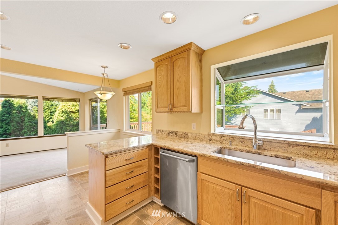 729 13th Way Southwest Edmonds, WA 98020 - Photo 10 of 20 Gallery Image 10