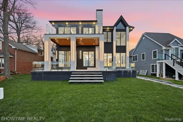 $2,099,000 | 13281 Haddon Street, Fenton, MI 48430