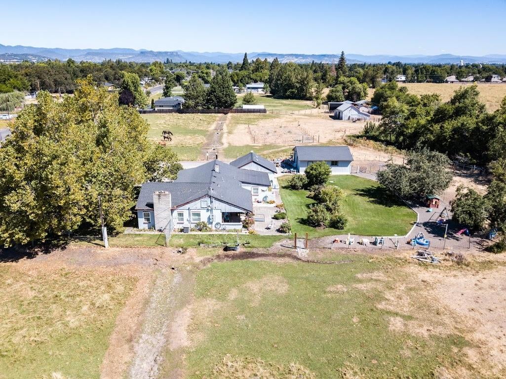 2980 Hanley Road Central Point, OR 97502 - Photo 1 of 19 2980 Hanley