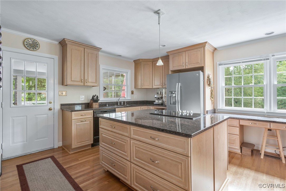 6412 Gaines Mill Road Mechanicsville, VA 23111 - Photo 8 of 33 a kitchen with a refrigerator a sink and dishwasher with a large window