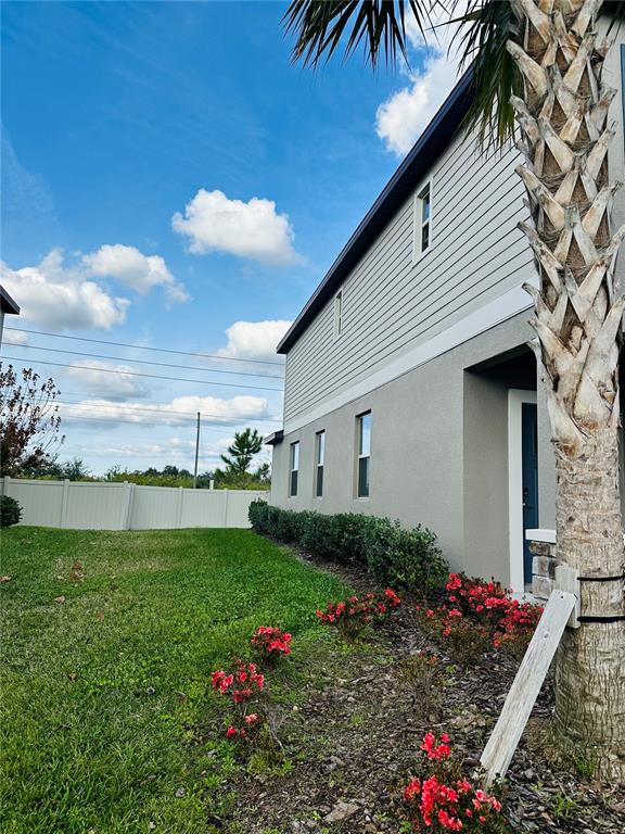 8271 Corner Pine Way New Port Richey, FL 34655 - Photo 4 of 16