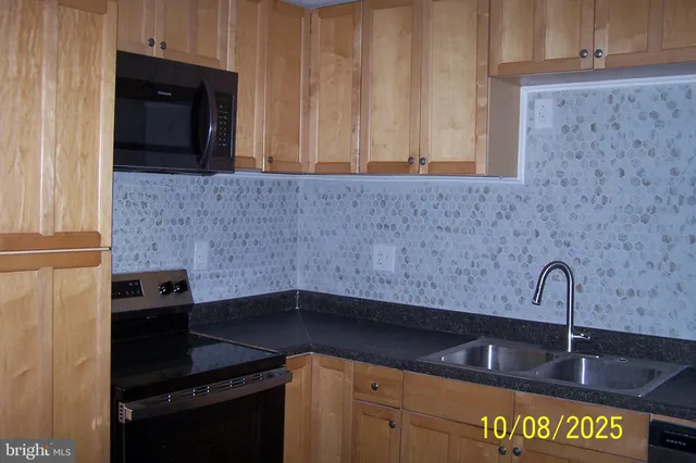 a close view of sink