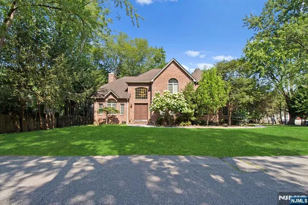$1,399,900 | 5 Kenyon Court, Norwood, NJ 07648