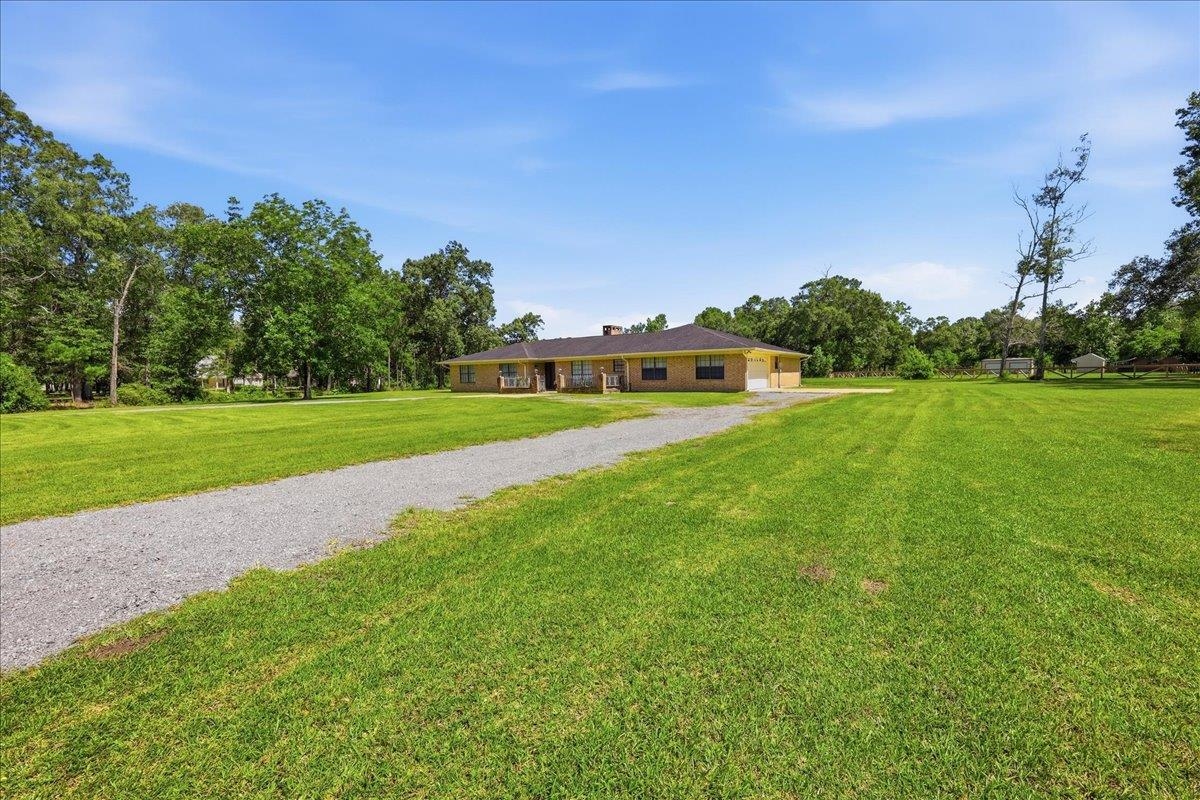 8613 East Fox Road Orange, TX 77632 - Photo 5 of 45
