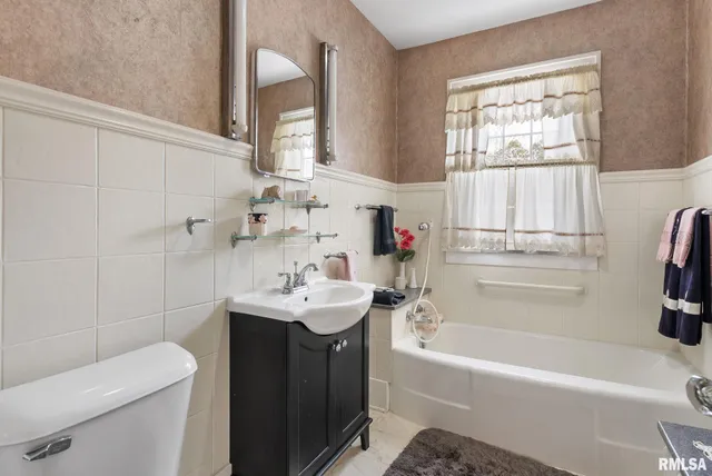 $140,000 | 202 West Williams Street, Atkinson, IL 61235