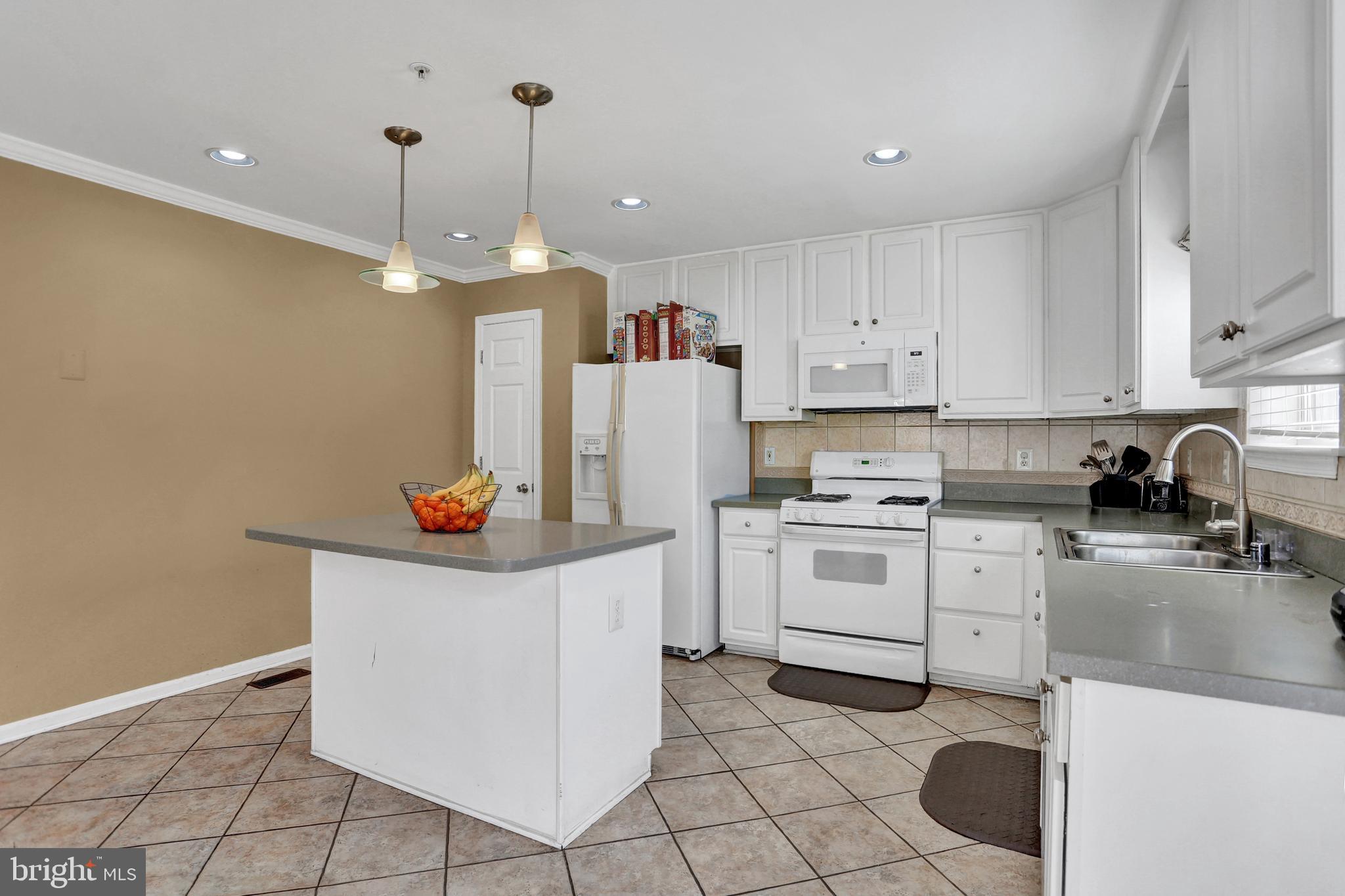 4712 Ashforth Way Owings Mills, MD 21117 - Photo 11 of 38