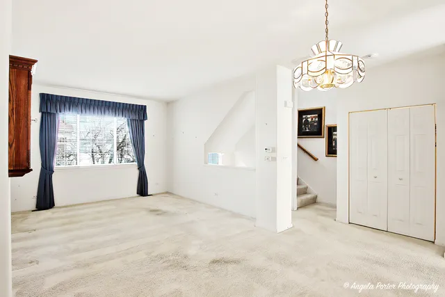 $275,000 | 548 New Haven Drive, Unit 548, Cary, IL 60013