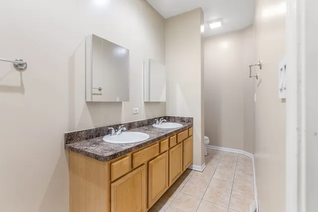 $575,000 | 5028 West Lawrence Avenue, Chicago, IL 60630