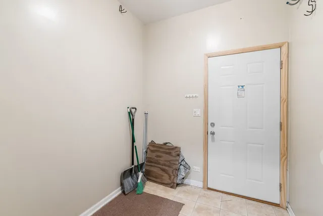 $575,000 | 5028 West Lawrence Avenue, Chicago, IL 60630