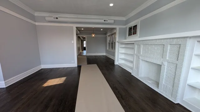 $575,000 | 5028 West Lawrence Avenue, Chicago, IL 60630