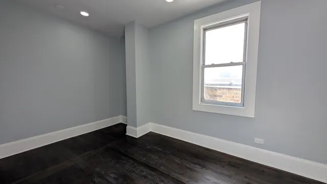 $575,000 | 5028 West Lawrence Avenue, Chicago, IL 60630