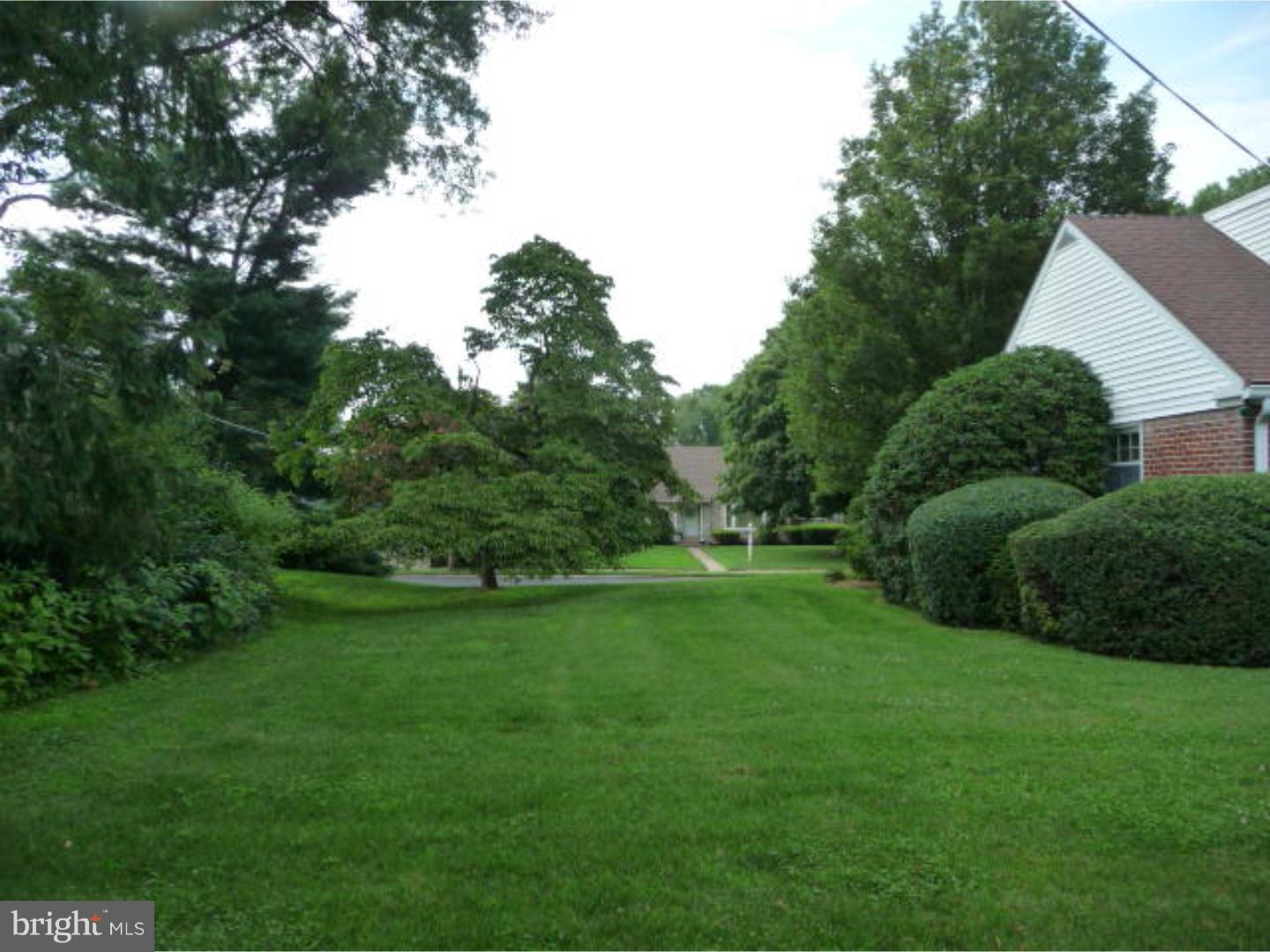 2129 Winthrop Road Huntingdon Valley, PA 19006 - Photo 6 of 25 Exterior Side