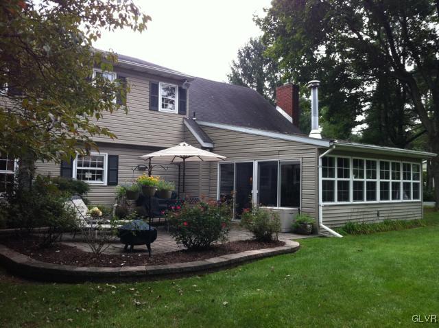 2063 Hilltop Road Bethlehem, PA 18015 - Photo 3 of 33 Gallery Image 3