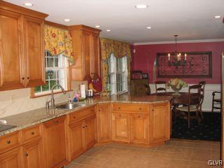 2063 Hilltop Road Bethlehem, PA 18015 - Photo 7 of 33 Gallery Image 7