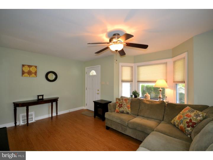 16 Woodbine Road Havertown, PA 19083 - Photo 4 of 20 Living Room