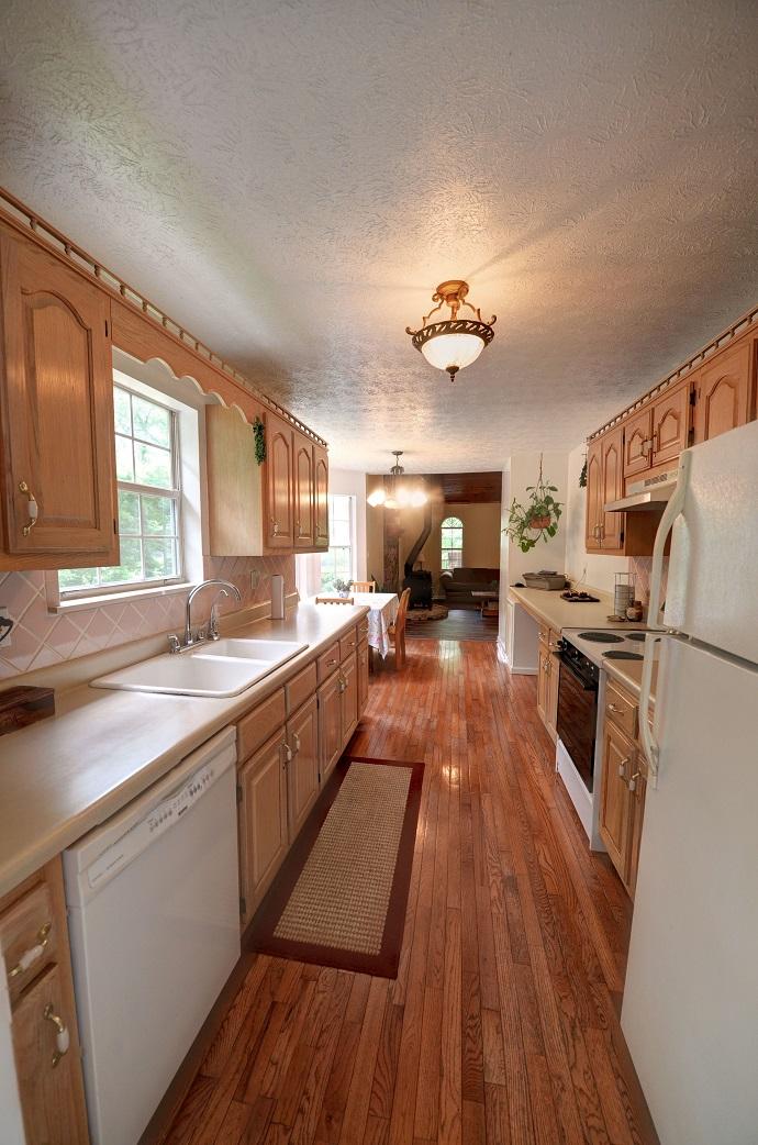3322 Cranmore Cove Road Dayton, TN 37321 - Photo 9 of 28 5-3322 cranmore cove kitchen
