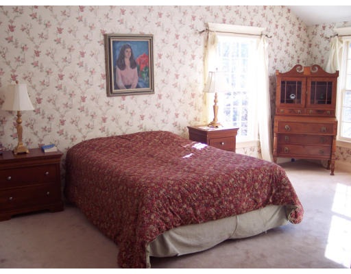 6 Barbara Road Hopkinton, MA 01748 - Photo 13 of 24 Gallery Image 13