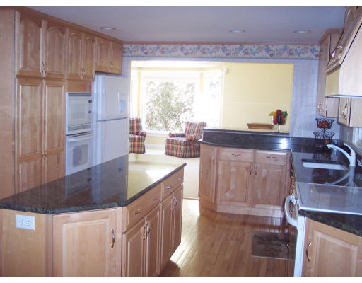 6 Barbara Road Hopkinton, MA 01748 - Photo 3 of 24 Gallery Image 3