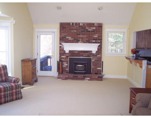 6 Barbara Road Hopkinton, MA 01748 - Photo 6 of 24 Gallery Image 6