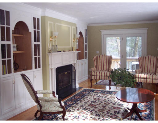 6 Barbara Road Hopkinton, MA 01748 - Photo 9 of 24 Gallery Image 9